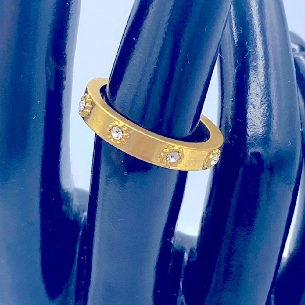 J Crew Designer Gold Tone With Repeating Rhinestone Flowers Eternity Band Sz 7